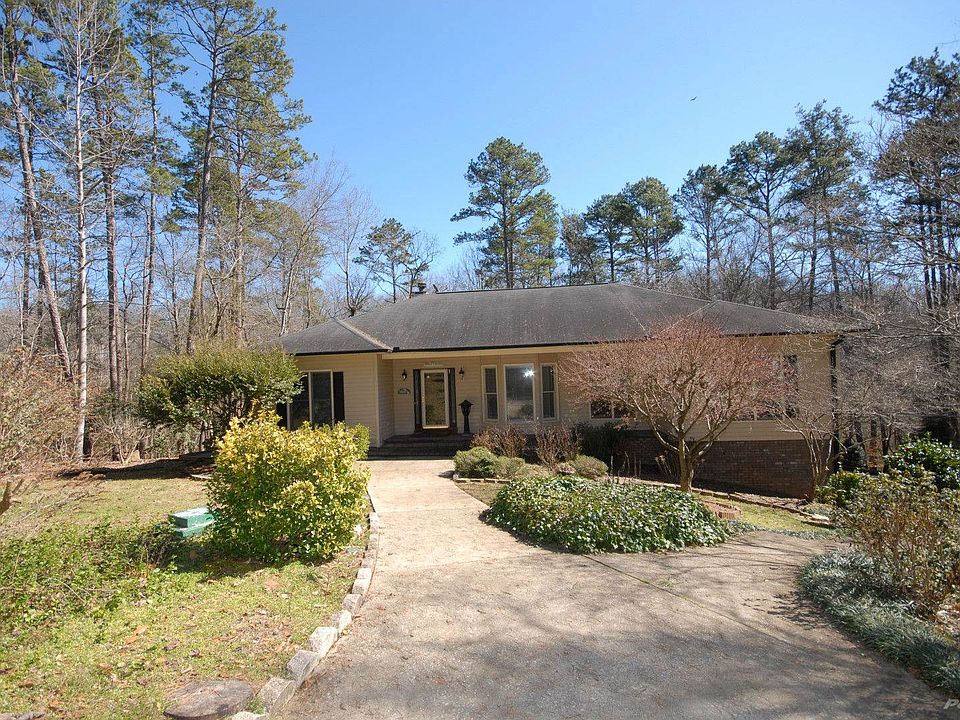01 Exterior Front