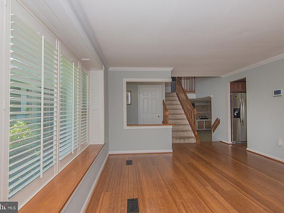 3rd image of 2430 Pinefield Rd