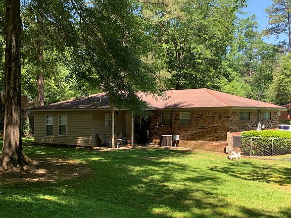 5th image of 1614 Sherwood Dr