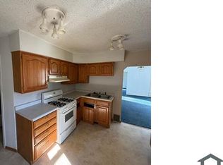 1711 8th St #1, Rockford, IL 61104