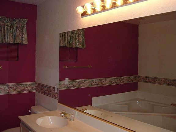 4th image of 7228 Grand Palace Ave