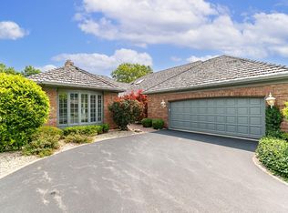 219 Inverness Ln, Schererville, IN 46375