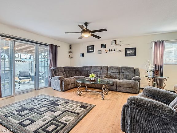 5th image of 333 Revere Dr