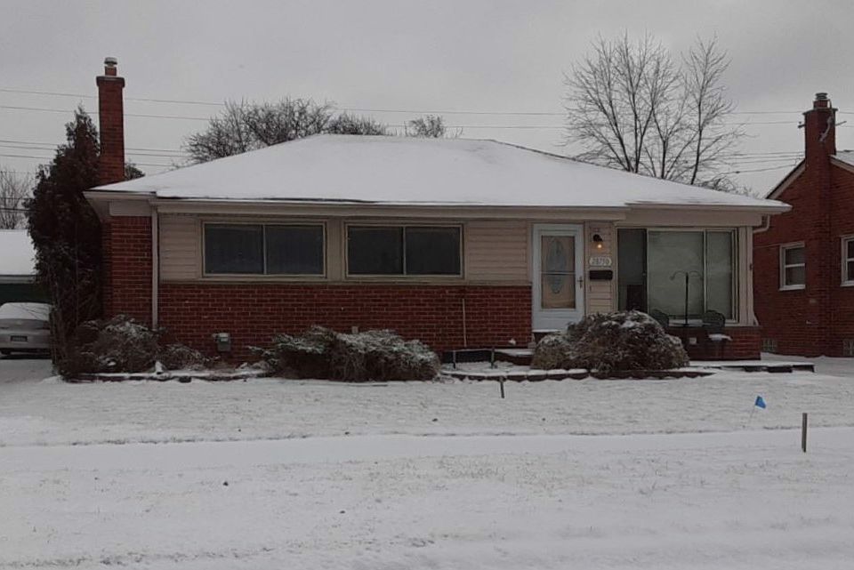 1st image of 28750 Fountain St