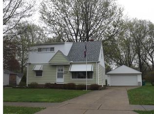 5335 Karen Isle Dr, Willoughby, OH 44094