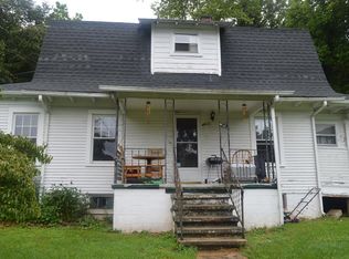 623 1st Ave, Saltville, VA 24370