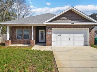493 Aleta Ave, Mary Esther, FL 32569