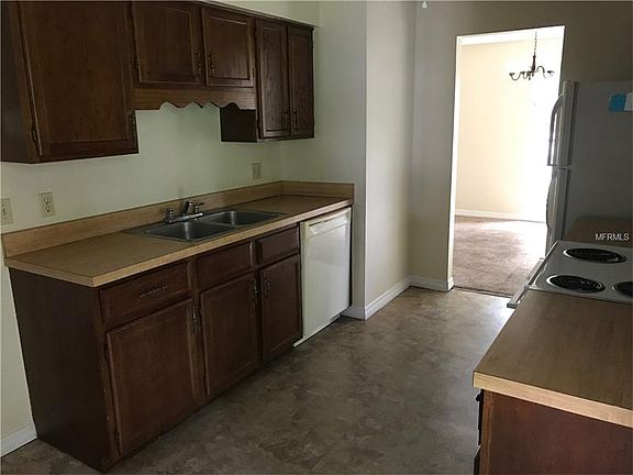 5th image of 629 W Oak Terrace Dr #629