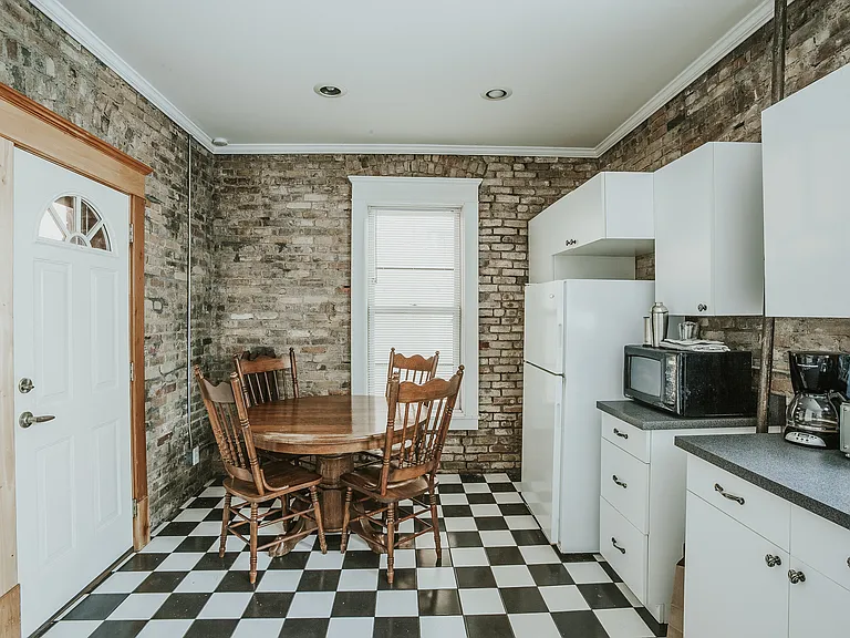 2641 Hennepin Ave — Photo 13