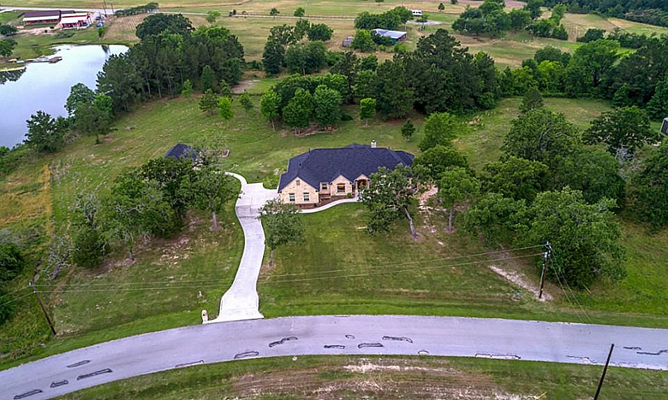 1st image of 25 Enchanted Oaks Ct