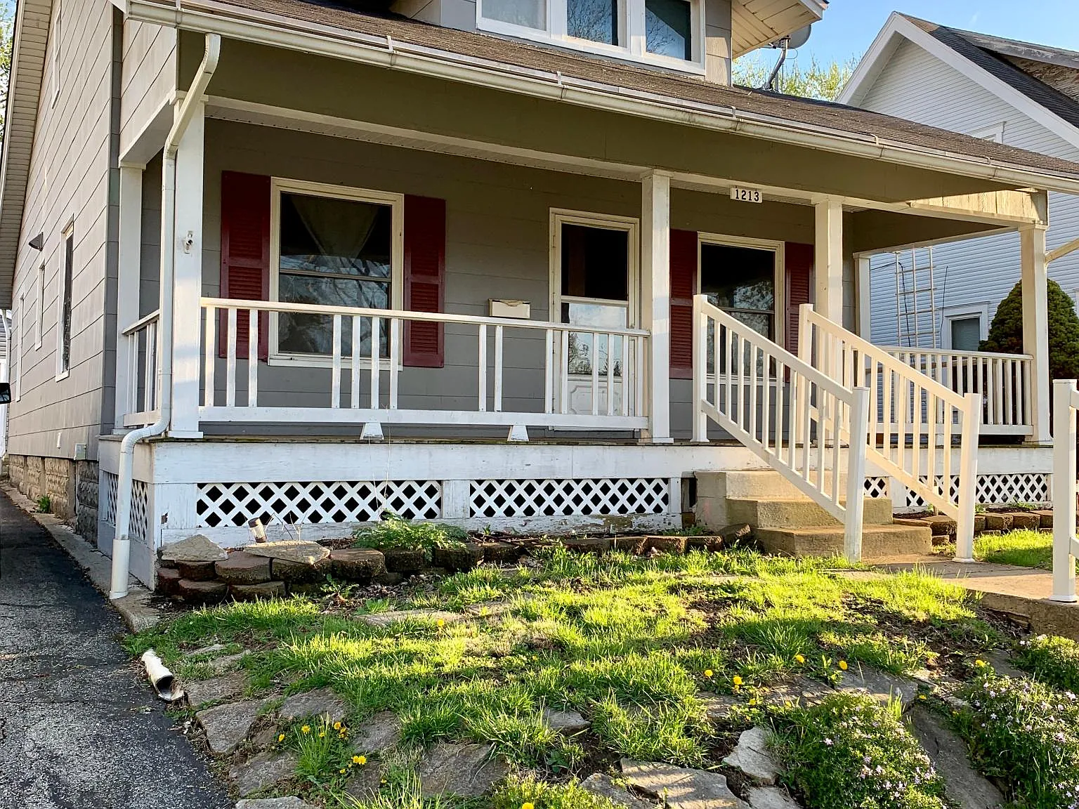 2 bed, 1.5 bath, 1310 sqft, $1,300 — Photo 2