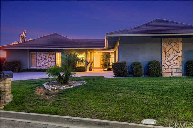 1st image of 515 S Rancho Vista Dr