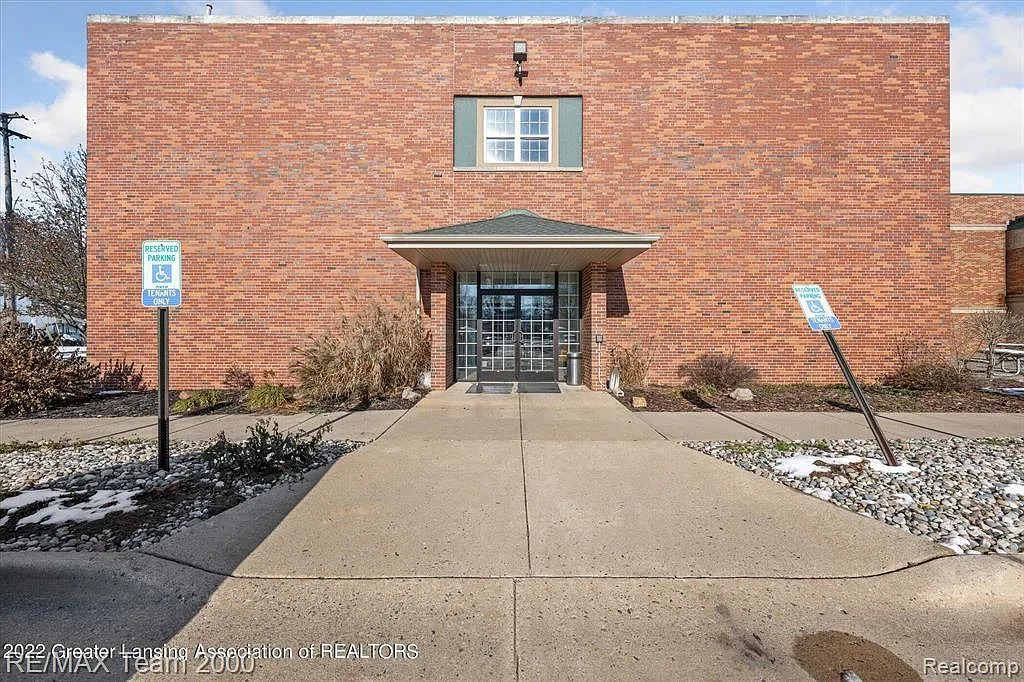 2 bed, 1.0 bath, 800 sqft, $1,150 — Photo 3