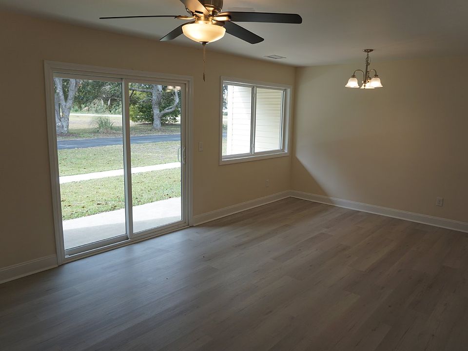 2036 Sloop Point Loop Rd Hampstead NC Zillow