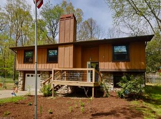 16 Wildwood Cir, Fletcher, NC 28732