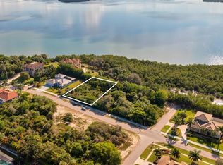 681 Inlet Dr, Marco Island, FL 34145