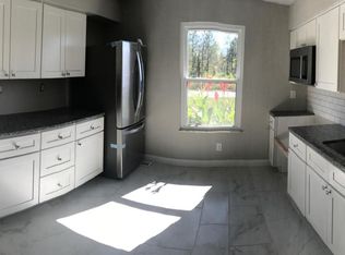 384 W Powell Rd, Powell, OH 43065