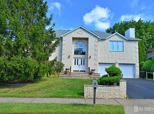 9 Vallata Pl, Edison, NJ 08820