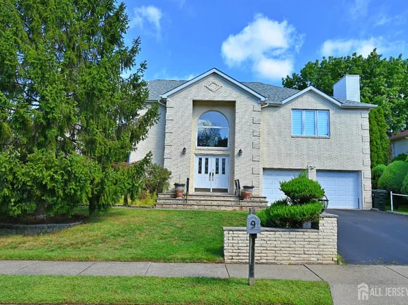 9 Vallata Pl, Edison, NJ 08820