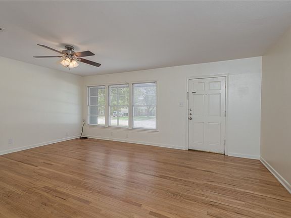 3rd image of 708 Broadmoor Dr