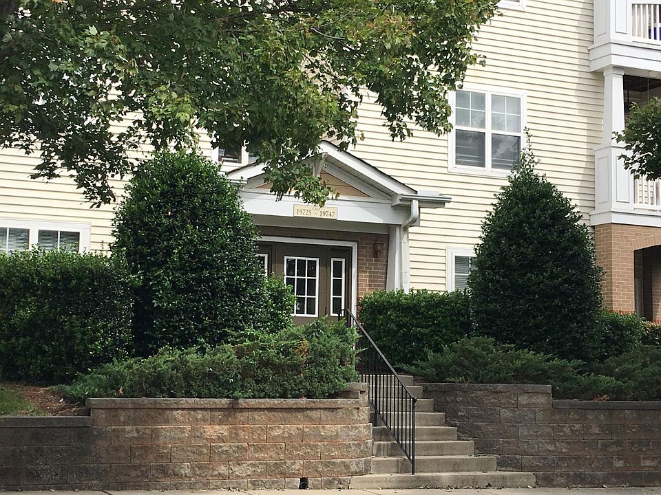 Secure entry to building