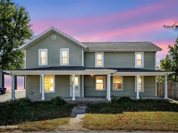 111 Main St, Palo, IA 52324