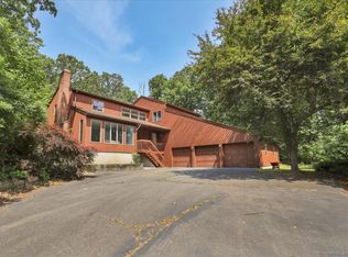 24 Wilhenger Dr, Marlborough, CT 06447