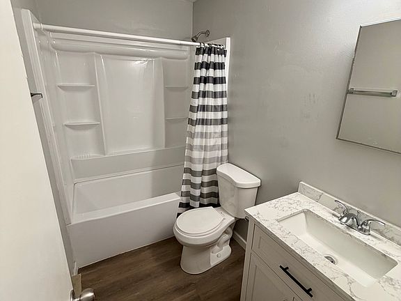 3rd image of 24 Mallard Ct #124