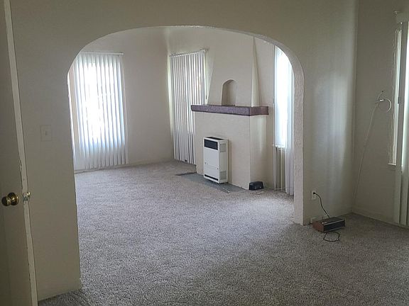 3rd image of 840 W 54th St