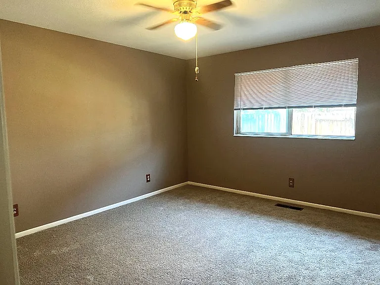 2261 Tangerine St — Photo 10