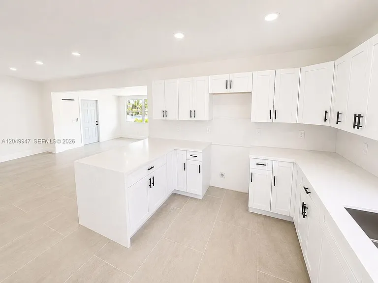 2649 Key Largo Ln #2649 — Photo 12