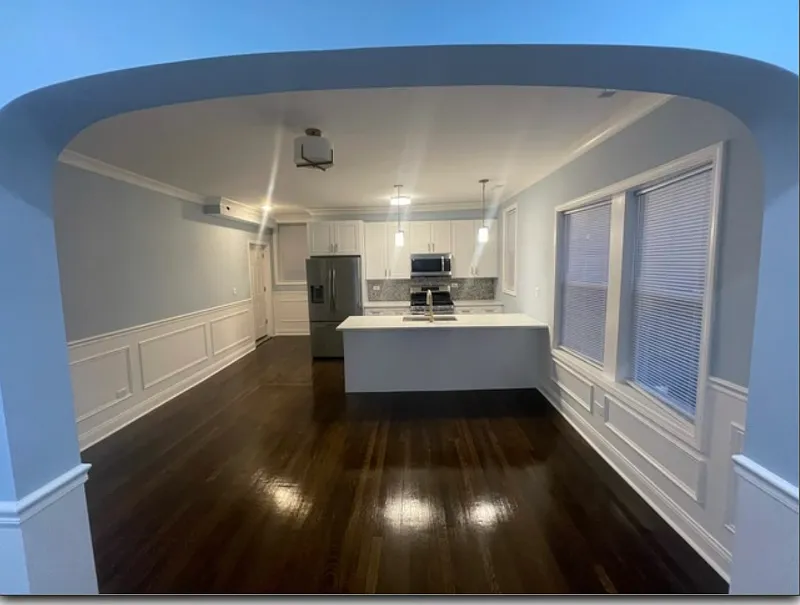 909 N Austin Blvd — Photo 4