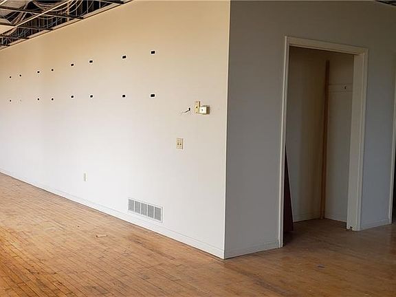 4th image of 250 Gorham St