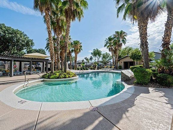 Resort Style Pool