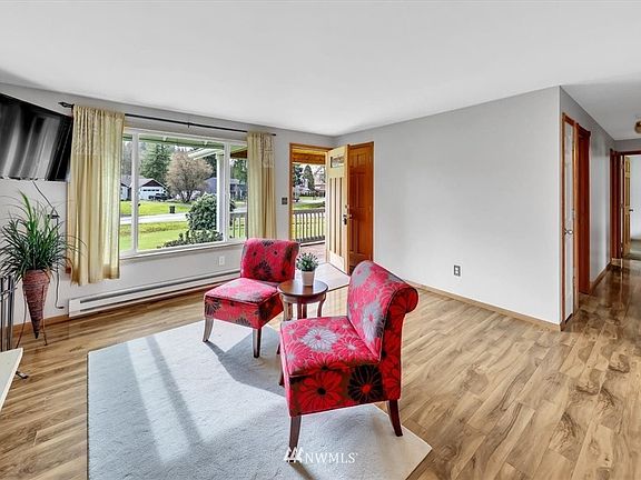 4th image of 6222 152nd Ave NE