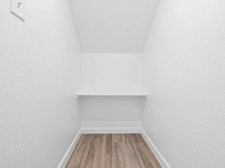 810 Meiomi Dr — Photo 9