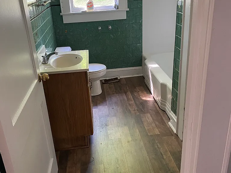 404 Goldston St — Photo 15