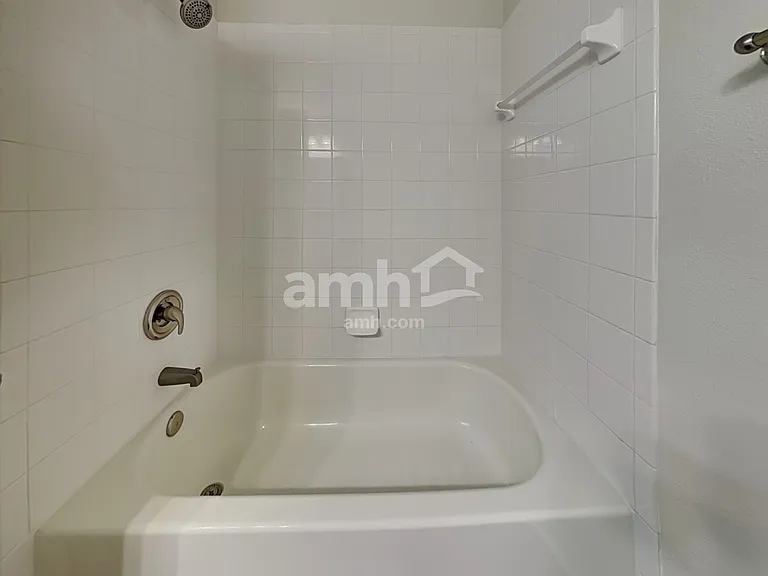 2642 Queen Alberta Dr — Photo 13
