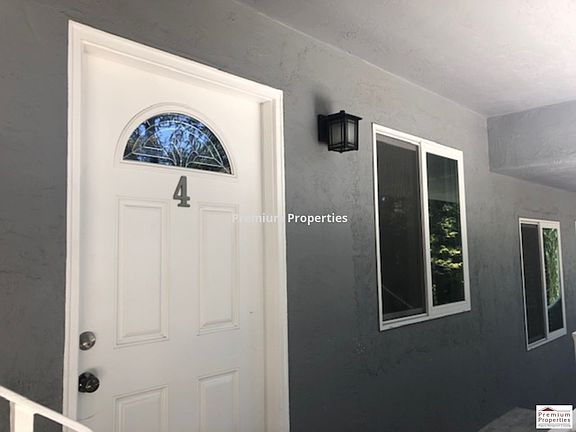 2nd image of 1150 Lincoln Ave APT 4