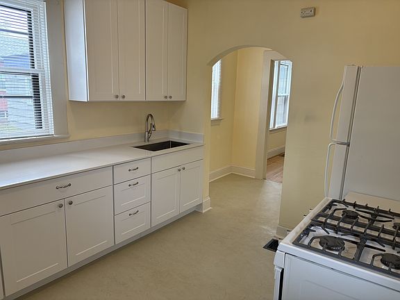 5th image of 2311 SE Hawthorne Blvd #11559595