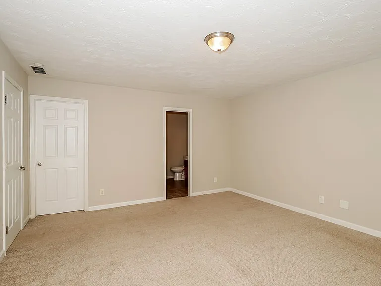 2059 Oak Terrace Dr SE — Photo 11