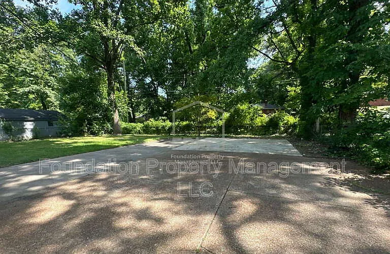 1617 Haywood Ave — Photo 17