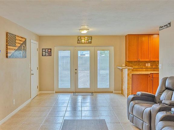 4th image of 708 62nd Ave N