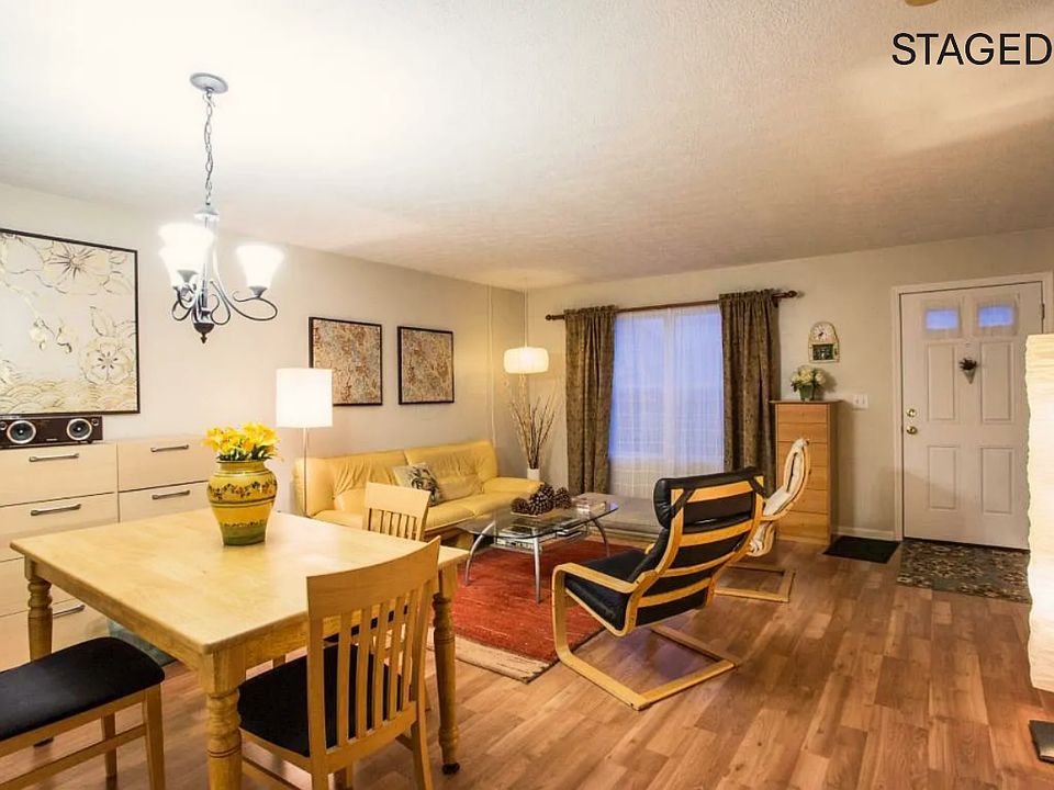 Staged Photo of Dining area
