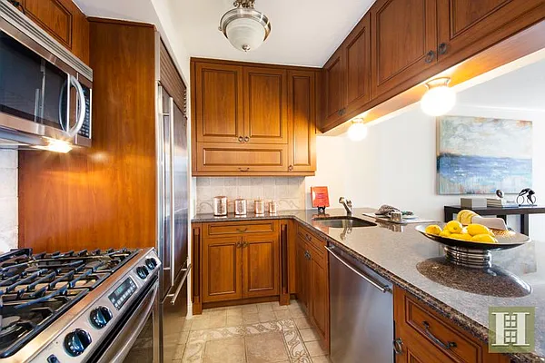 Sold by Halstead Real Estate | media 5