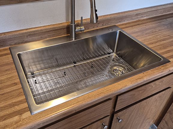 5th image of 2510 Hartnell Ave #11