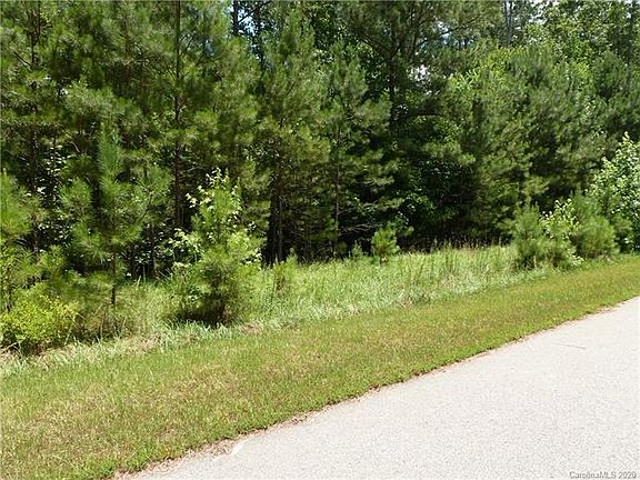 2nd image of 109 Riverbluff Ln