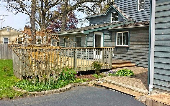 4th image of 30 Oak Knoll Dr