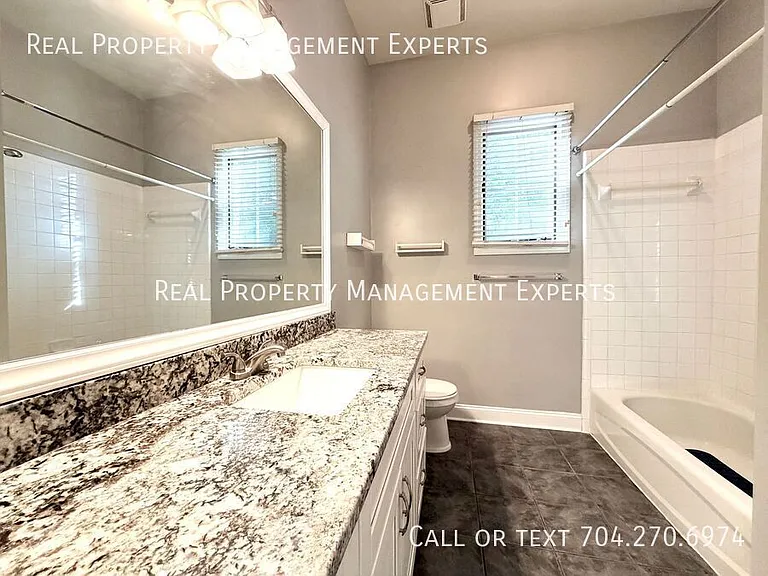 761 N Alexander St — Photo 11