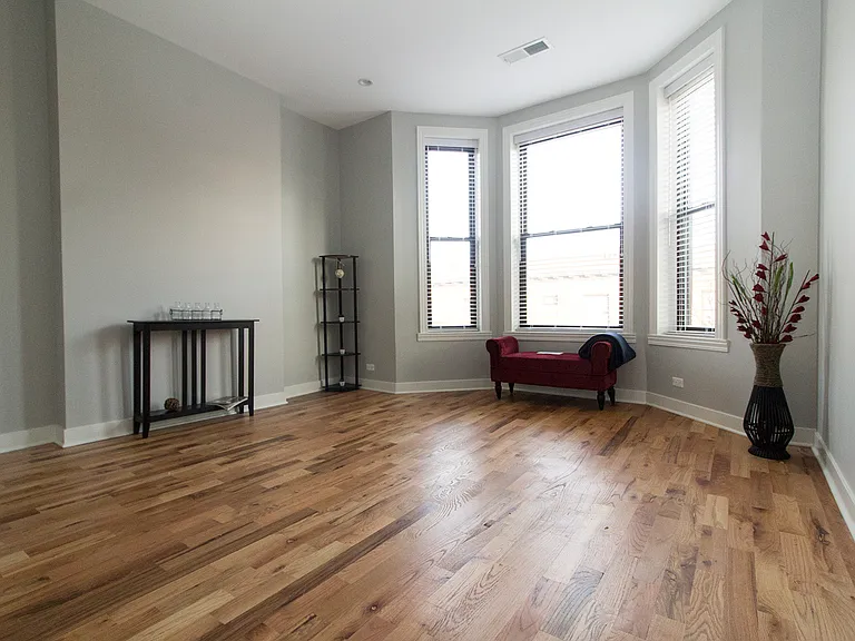 751-53 W Buckingham Pl — Photo 24